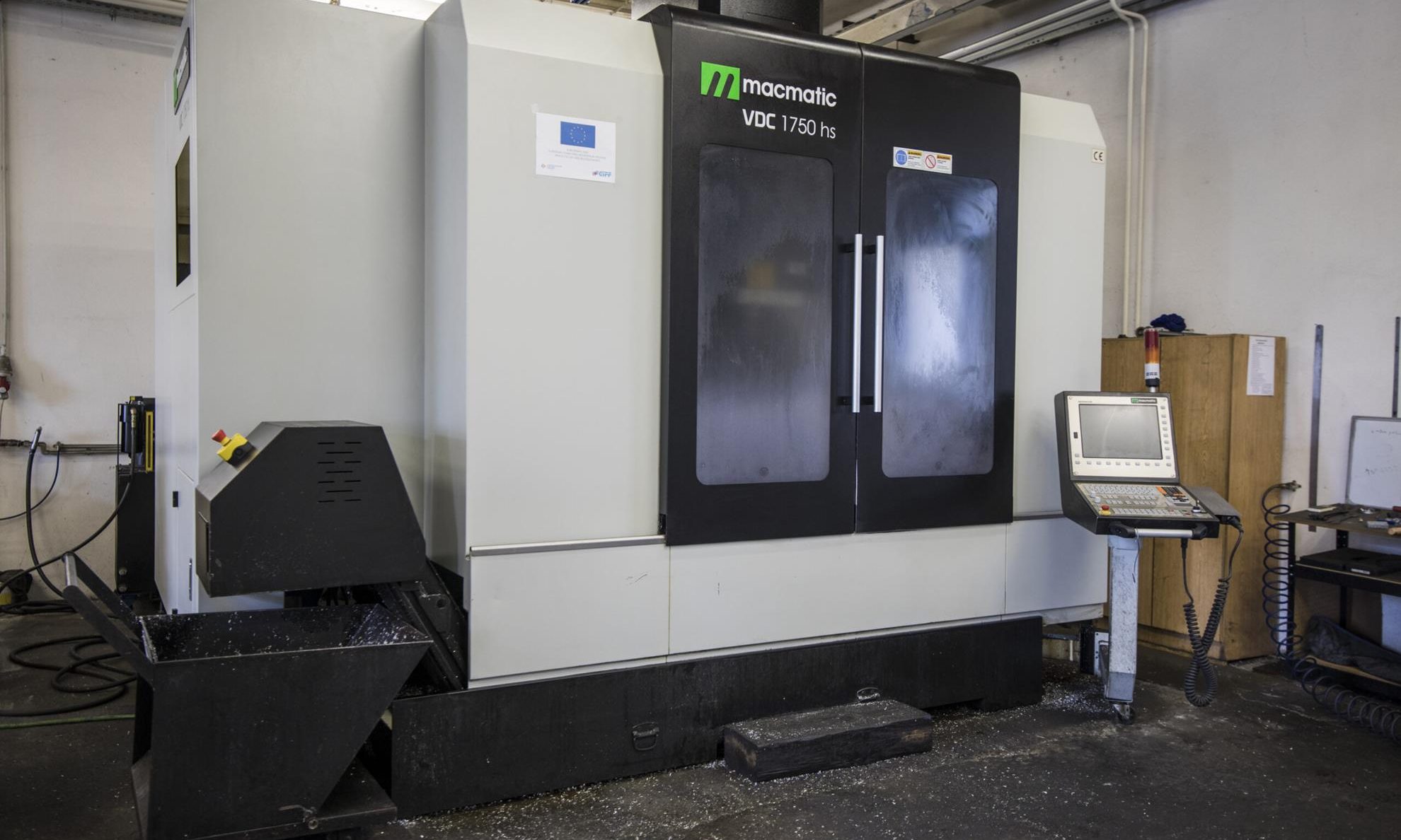 CNC modelářská fréza Macmatic VDC-1750hs v zámečnické dílně